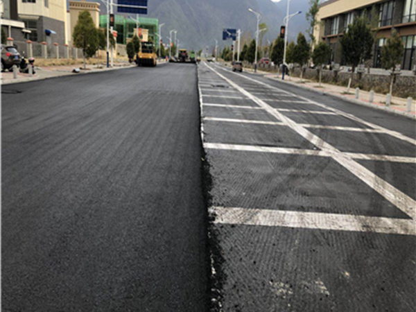 桐庐半刚性基层道路施工