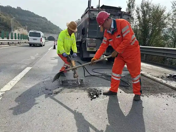 桐庐沥青路面修补价格